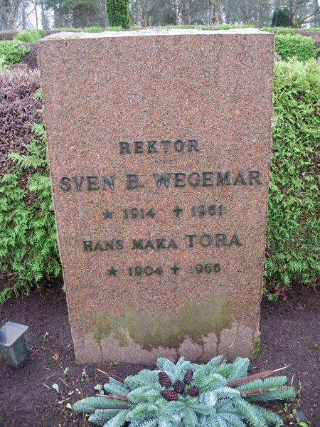 Grave number: HÖB 56    12