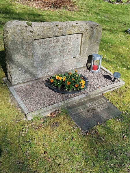 Grave number: 01  3571