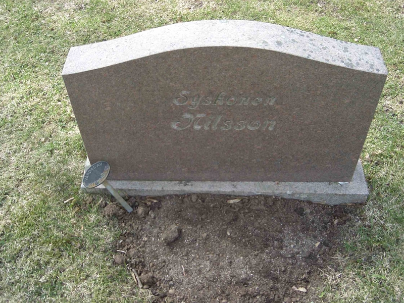 Grave number: 04 B   85, 86