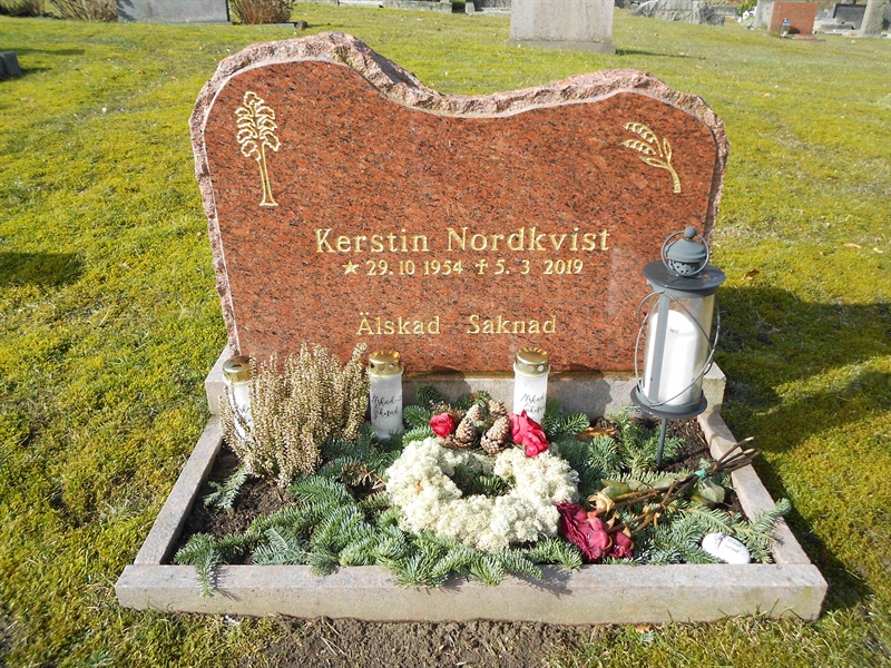 Grave number: NÅ G3   111