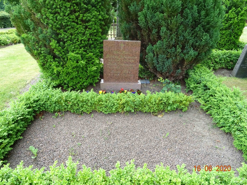 Grave number: NK 2 DA     7, 8