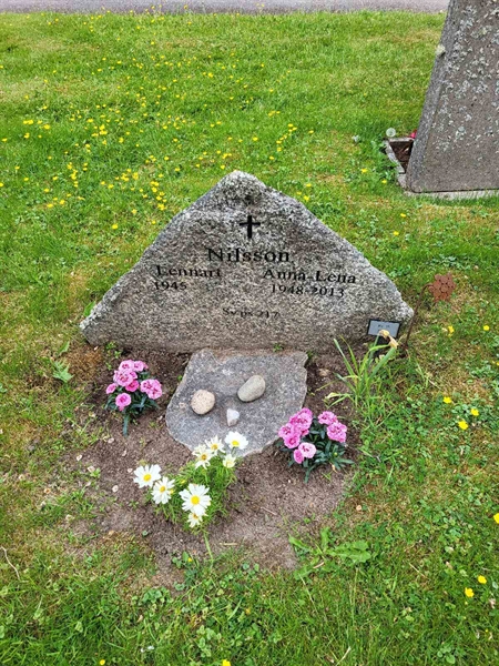 Grave number: kö 01 15    71-72