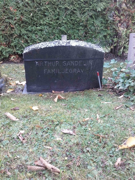 Grave number: NO 09    73