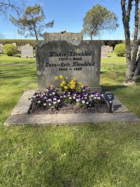 Grave number: 22 D   214