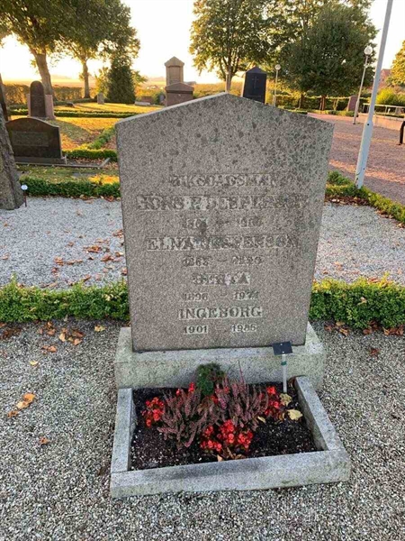 Grave number: KN E      1