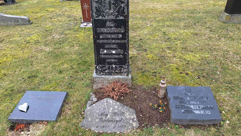 Hautatunnus: VG B    55-56