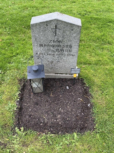 Grave number: 2 C   641