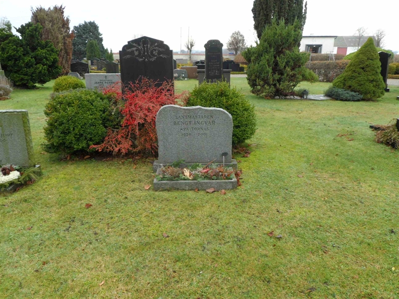 Grave number: 2 01   953