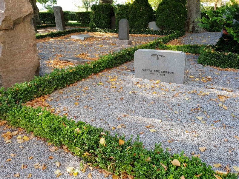 Grave number: LB D 023-024