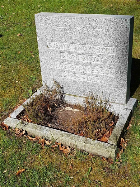 Grave number: 01  3483