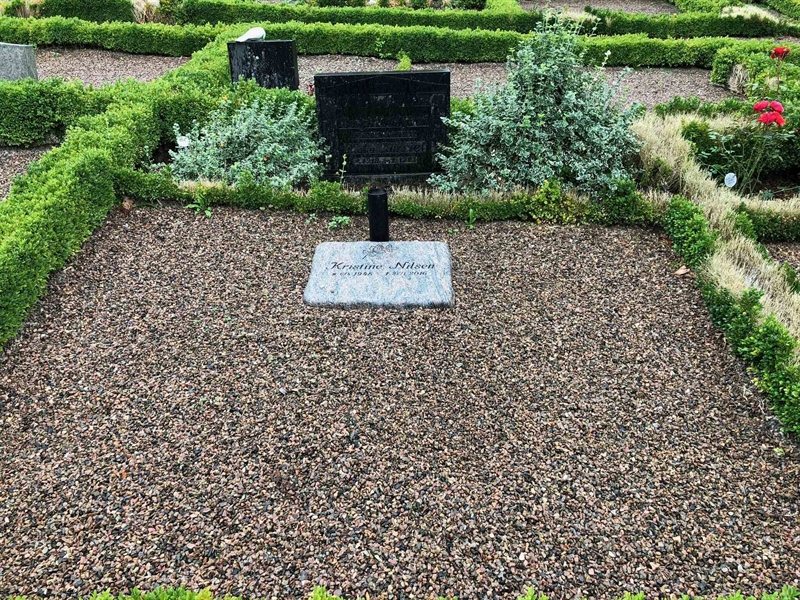 Grave number: Kå 40    41, 42