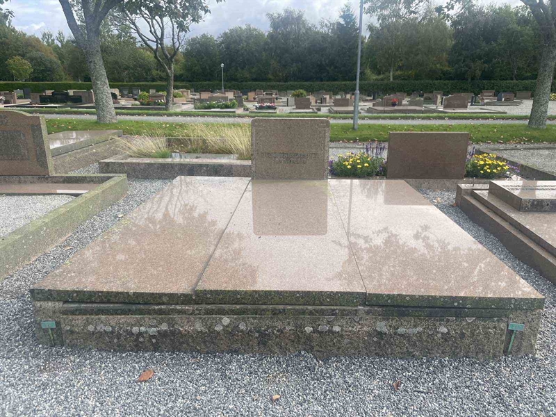 Gravnummer: 3 02   216-217