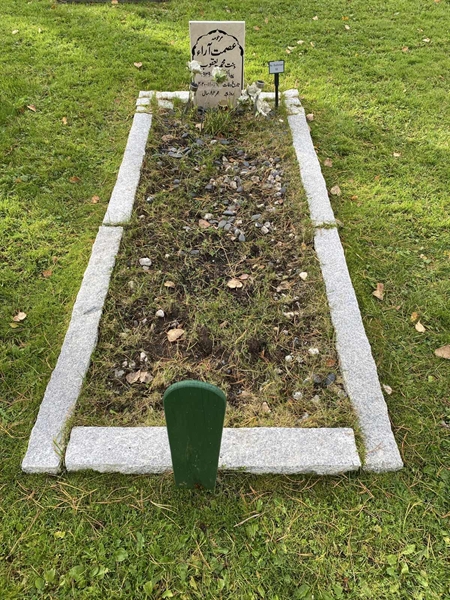 Hautatunnus: 2 G    53