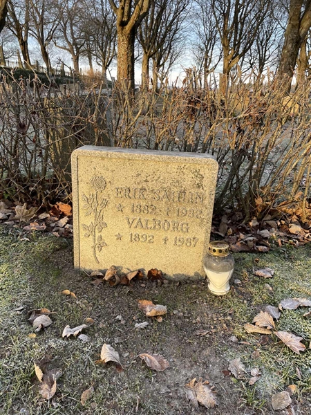 Hautatunnus: H 9    70-71