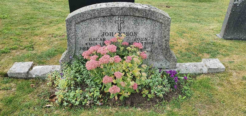 Grave number: N 003  0390, 0391, 0392