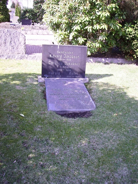Grave number: LM 3 40  011