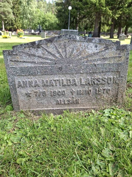 Grave number: 001 2   617