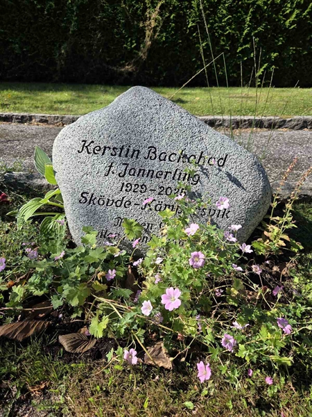 Grave number: GN 002  4003