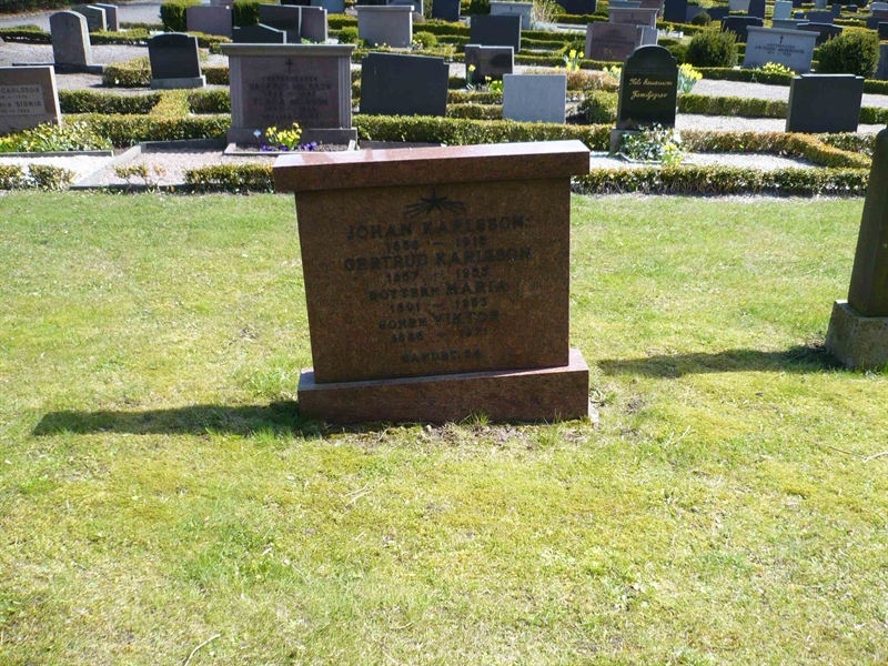 Grave number: 1 10    30