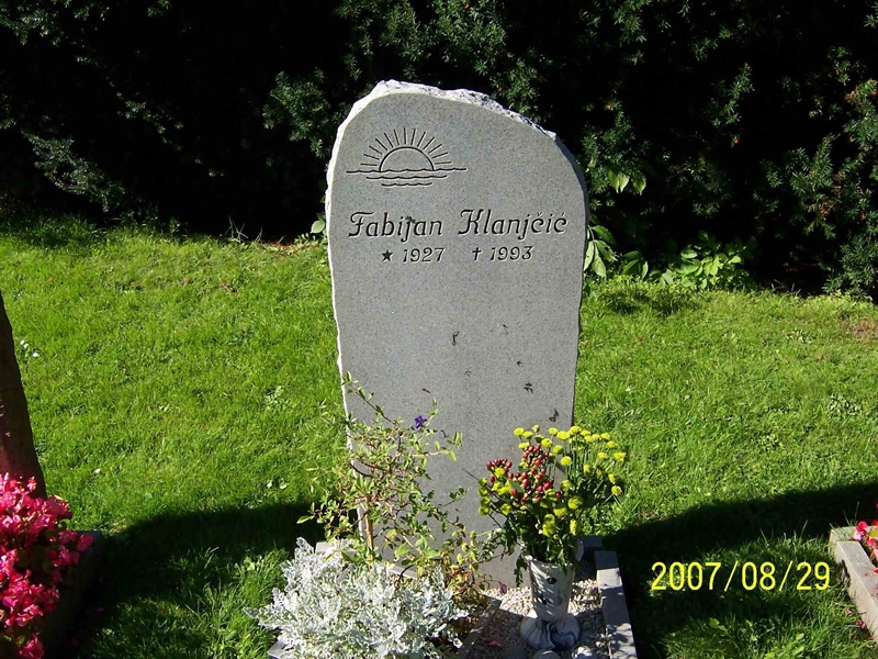 Grave number: 1 3 U1   202