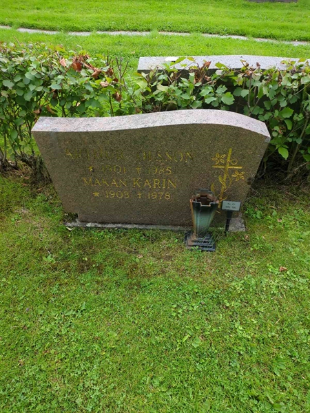 Grave number: 1 25    99-100