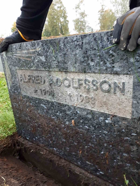 Gravnummer: NK F B  1012