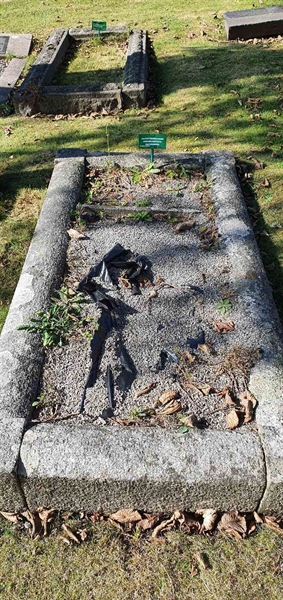Grave number: SG 02   397