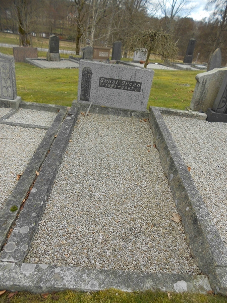 Grave number: NÅ G4   100