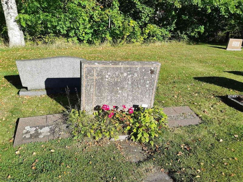Grave number: Fr 7    14-16
