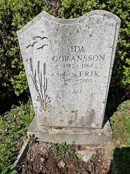 Grave number: 501 16 3057