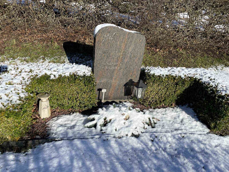 Grave number: L N C    40, 41
