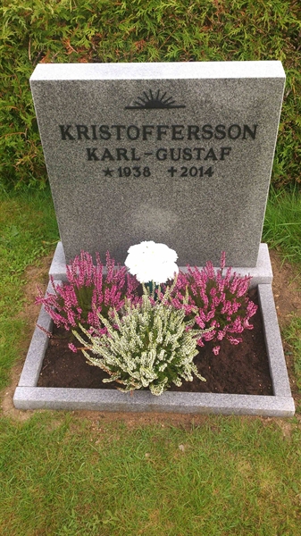 Grave number: VK H    28, 29, 30