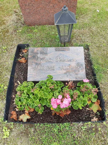 Grave number: SN K    71u