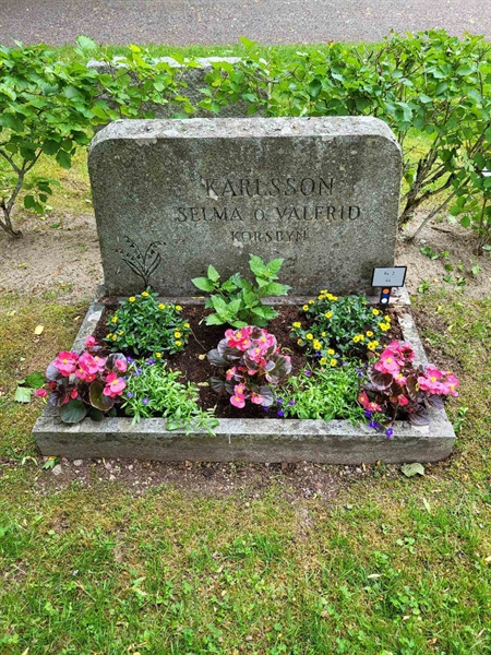 Grave number: Jä 02    44