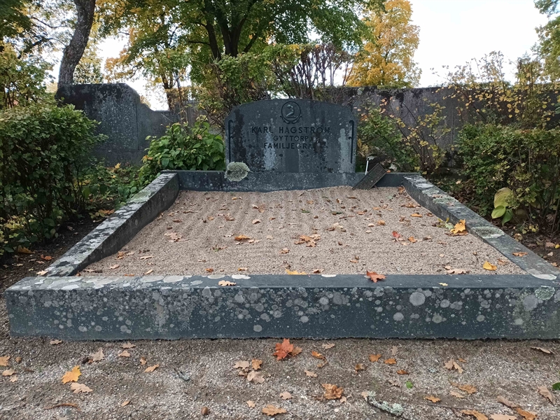 Grave number: NO 20   298