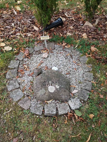 Grave number: NÅ 31    53