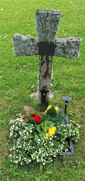 Grave number: 2 01    16