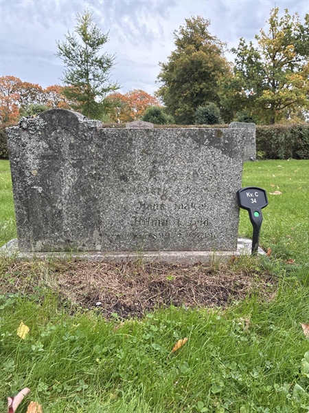 Grave number: 22 C    34