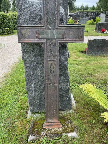 Gravnummer: N 4 4   510