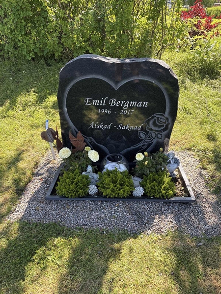 Grave number: 4 G GE 48