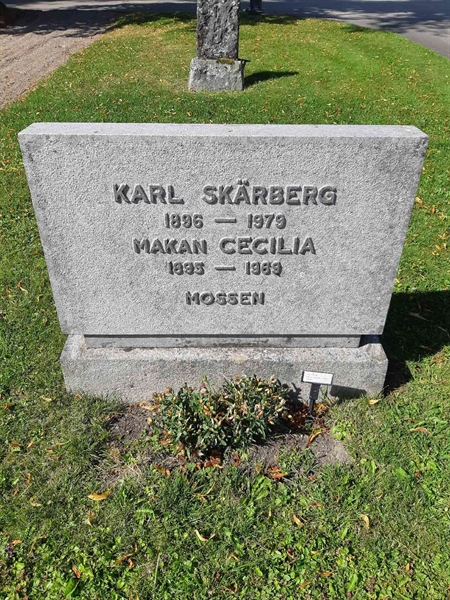 Grave number: Fr 1     5-6