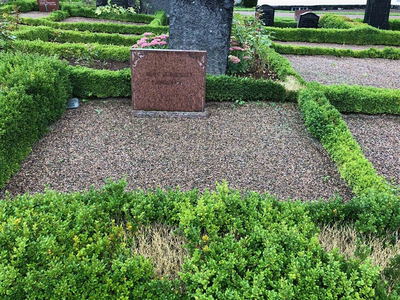 Grave number: Kå 42    40, 41