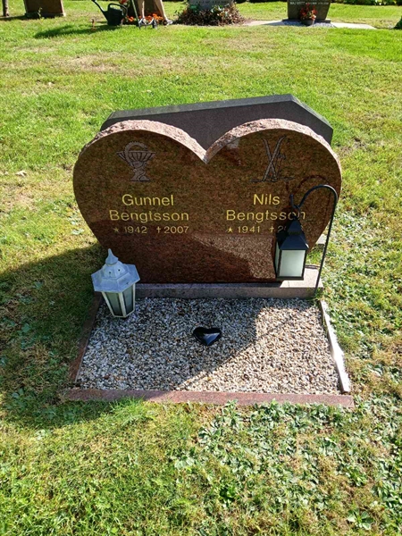 Grave number: ÖB 28     4, 5