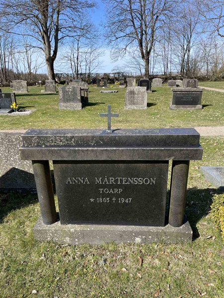 Grave number: Ä G E    14