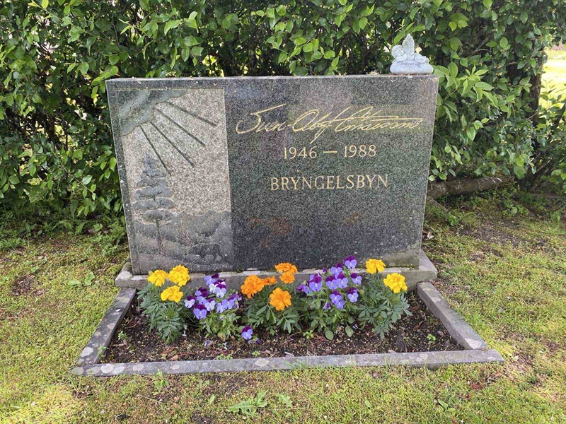 Grave number: 8 3    66