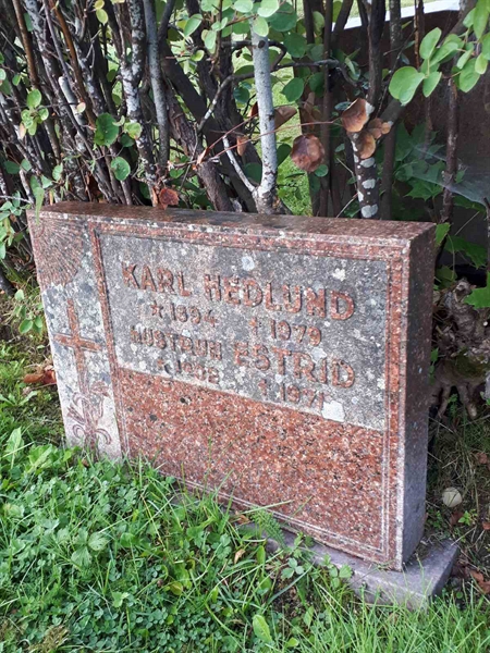 Hautatunnus: NK F B   182A