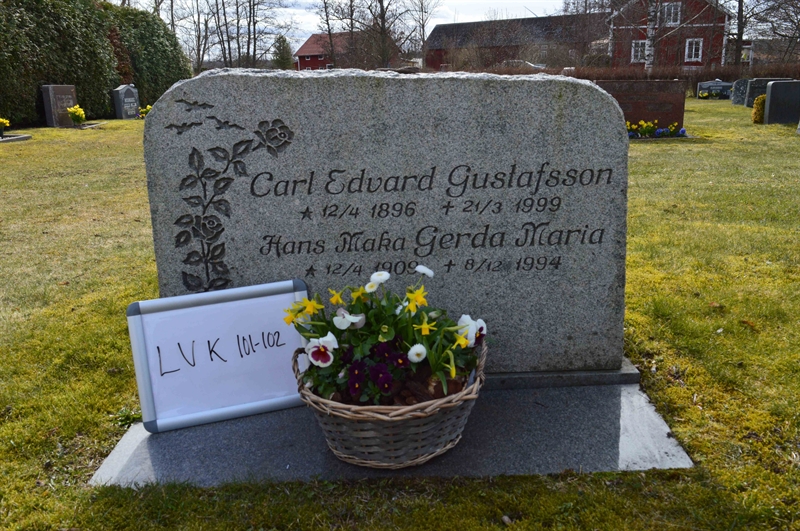 Grave number: LV K   101, 102