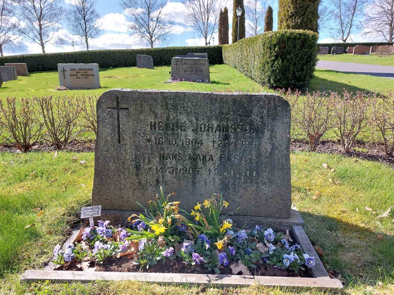 Grave number: HV 27   44, 45