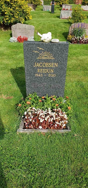 Grave number: Jä 12   134-135