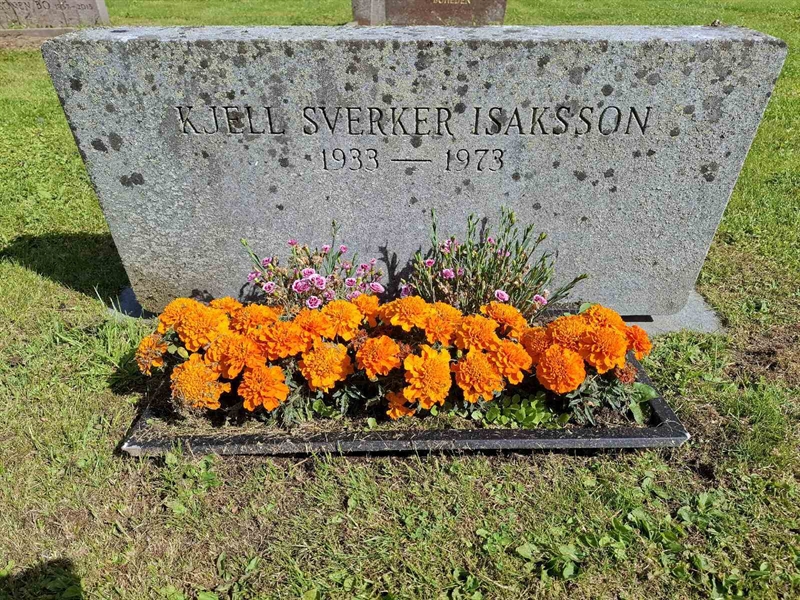 Grave number: 001 2   843